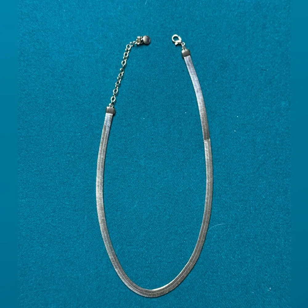 BaubleBar
Gia Herringbone Chain
Collar Necklace - Picture 2 of 4